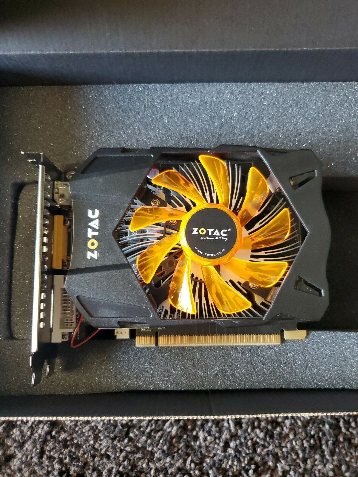 Card màn hình ZOTAC GT 740 1G DDR5 Cũ