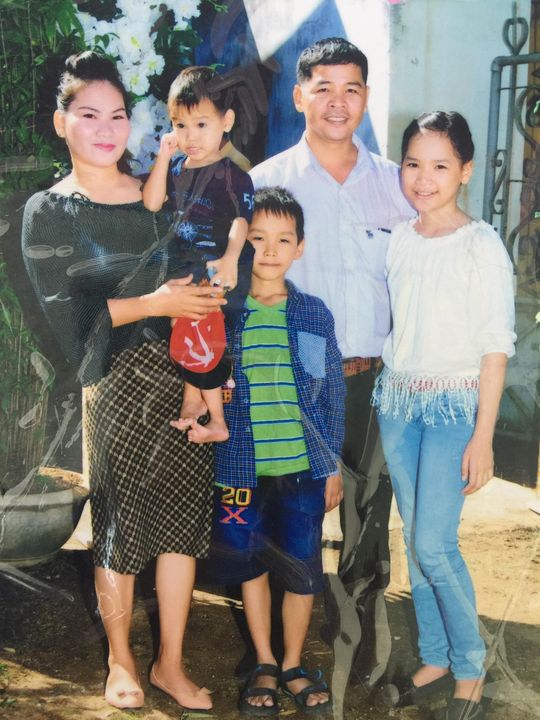 Tuổi 17 chơi vơi, tôi càng chơi vơi khi nhìn thấy cuộc sống của gia đình tôi trước mắt. Năm 2020...