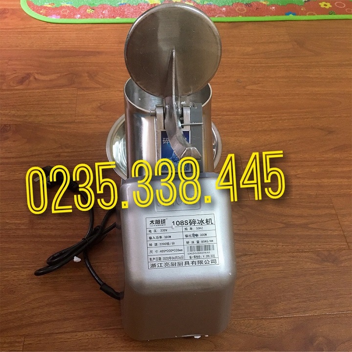 Máy xay đá lưỡi dao thép trắng