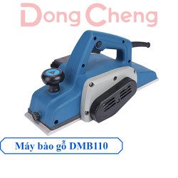 Máy Bào Gỗ DongCheng DMB110 Cầm Tay Công Suất 840W Hoạt Động Mạnh Mẽ, Bền Bỉ, Thiết Kế Nhỏ Gọn, Nhẹ Nhàng, Làm Việc Lâu Không Mỏi Tay, Lưỡi Dao Sắc Bén, Tay Cầm Chống Trượt, An Toàn Cho Người Dùng – Hàng Chính Hãng