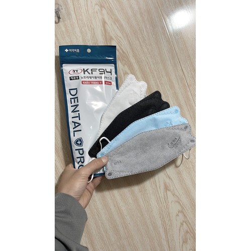 1 thùng khẩu trang y tế kf94 DENTAL PRO 300 chiếc trên thùng