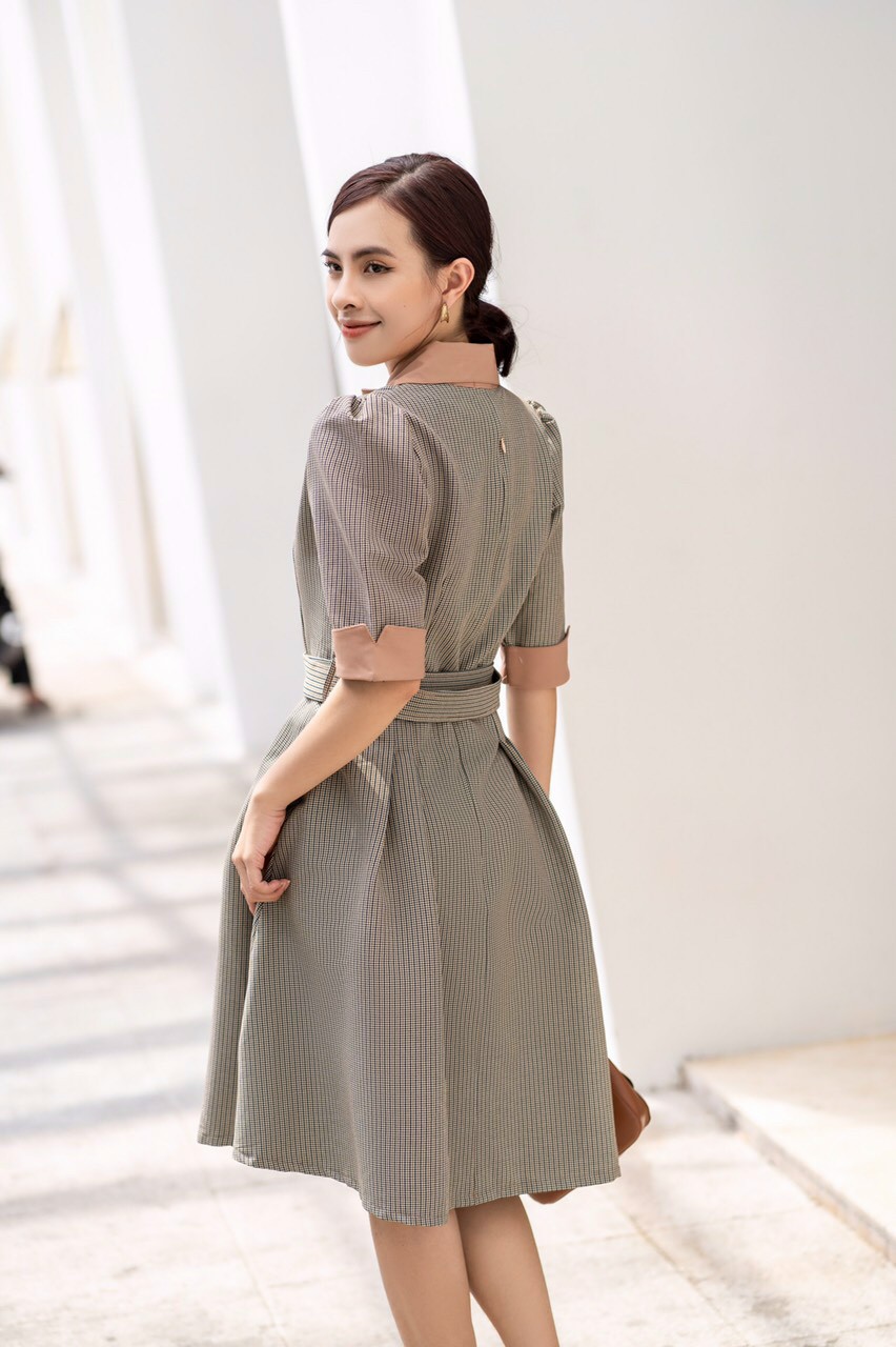 Đầm caro cổ sơ mi phối ren