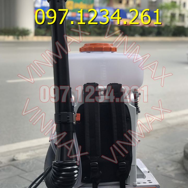 Máy phun hóa chất khử trùng STIH-L đi khắp thôn xóm Đồng Nai