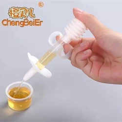 dụng cụ cho bé uống thuốc