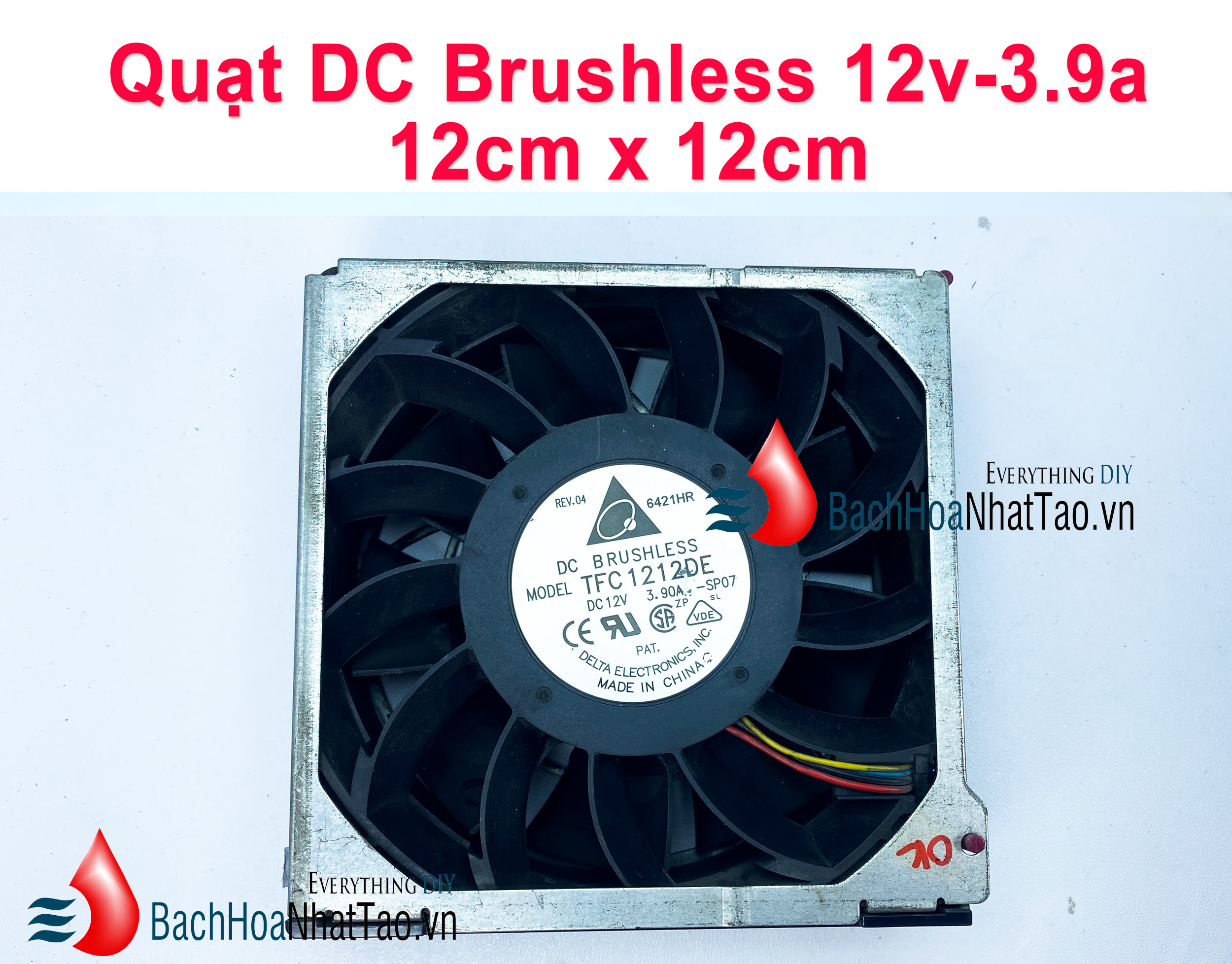 Quạt DC Brushless 12v -12 cm vuông