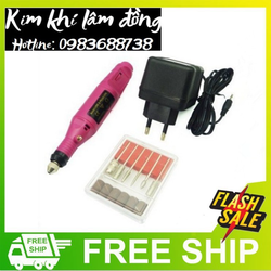 máy mài móng tay chắm sóc phái đẹp đôi móng của quý cô