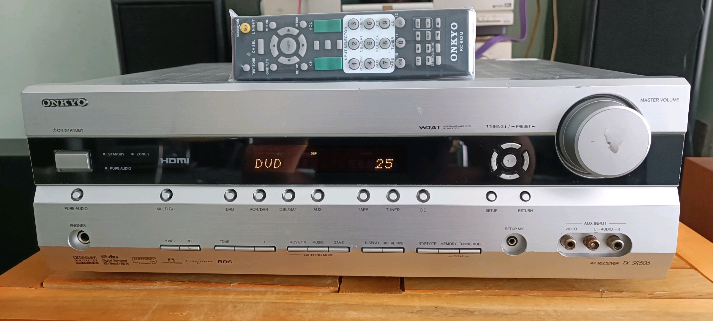 Amply số 6.1 Harman Kardon xuất châu âu điện 230v - 5