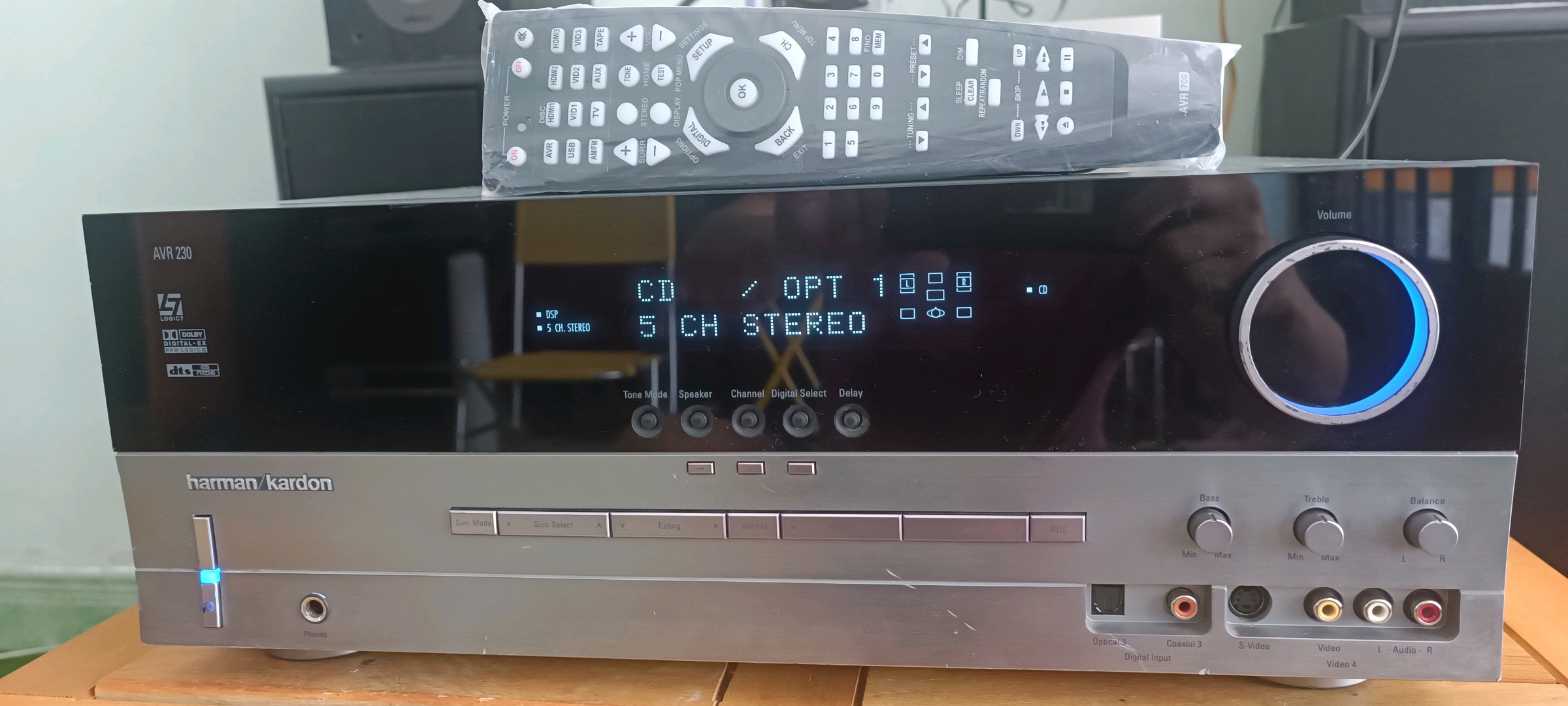 Amply số 6.1 Harman Kardon xuất châu âu điện 230v - 1