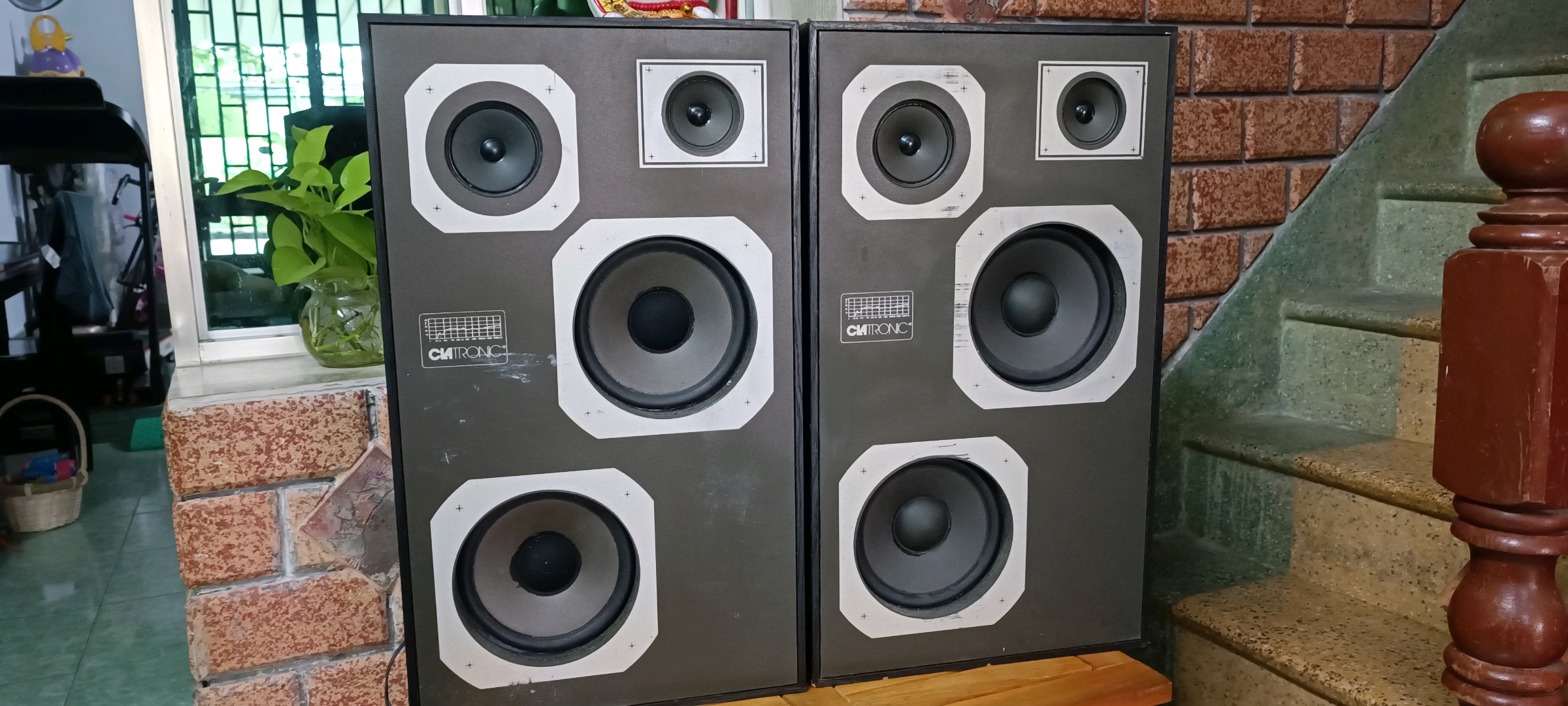 Loa châu âu và sub điện các loại đê....- giá tốt nhất 5s - 11