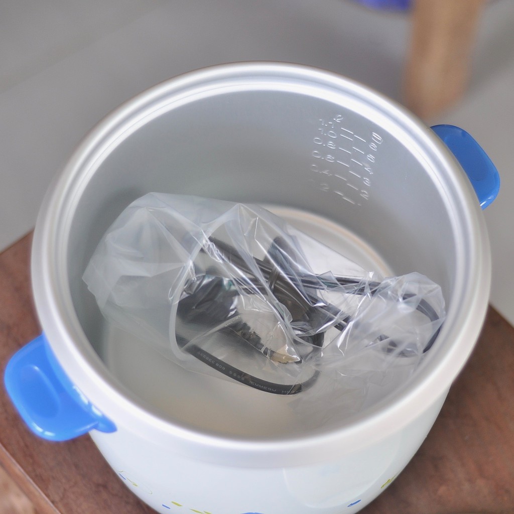 Nồi Cơm Điện Sharp KSH-D11 Thái Lan (1.1 L) Hàng Nhập Khẩu Thái Lan (Giao Màu Ngẫu Nhiên) (Mã SP: D11)