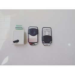 Điều khiển từ xa 4 chức năng dùng cho cửa tự động ( gồm 1 thiết bị nhận + 2 tay điều khiển) Sendo