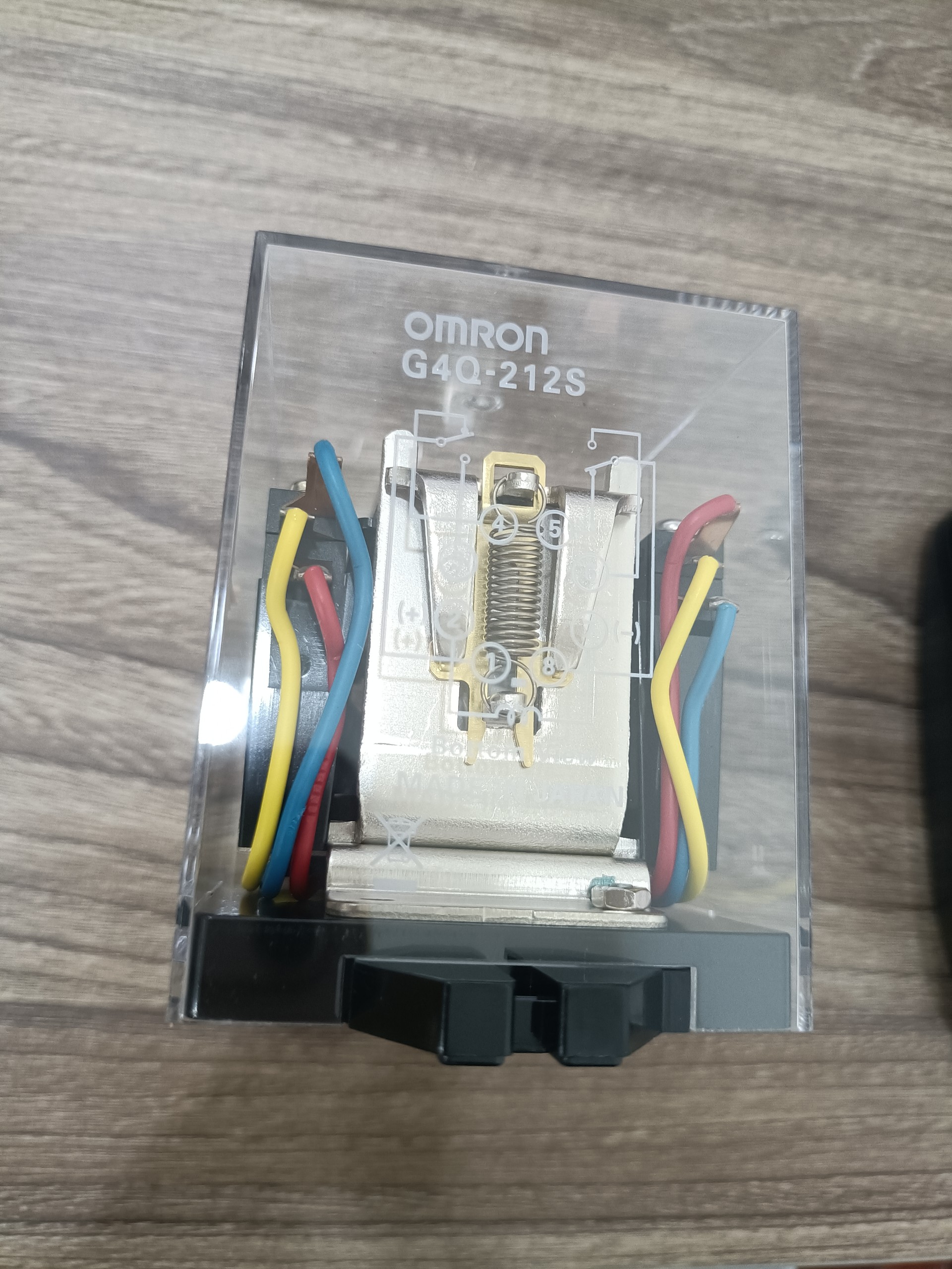 Rờ le G4Q-212S AC220 (Mã SP: G4Q-212S AC220)