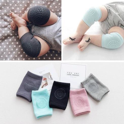 Đôi Vớ Tập Bò Đệm Bảo Vệ Đầu Gối Cho Bé