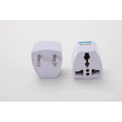 Đầu Chuyển Đổi Ổ Cắm 2 Chấu Thành 3 Chấu