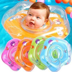 Phao đỡ cổ tập bơi an toàn cho bé từ 0-2 tuổi có xúc xắc và tay cầm hình cá