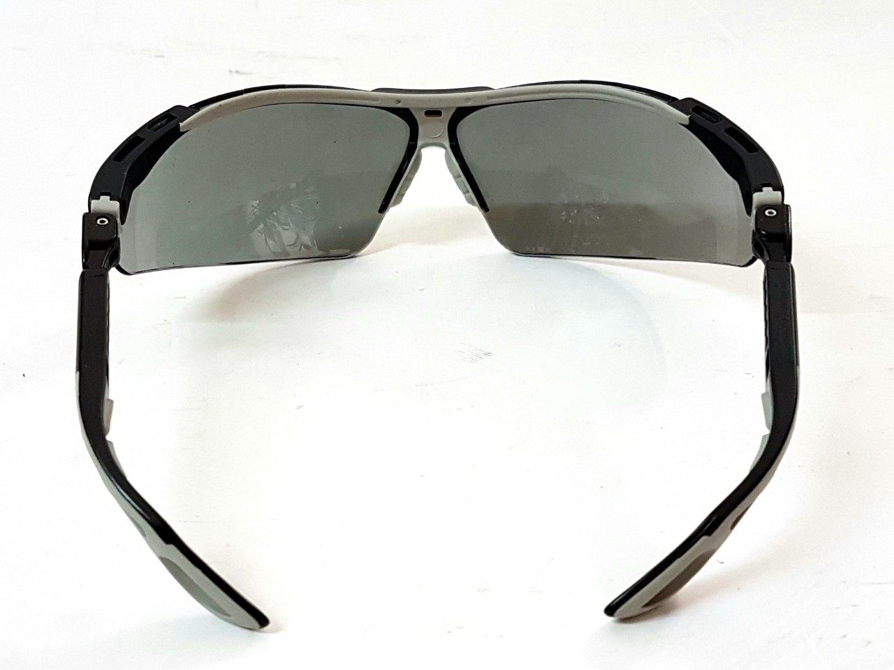 Kính bảo hộ cao cấp Uvex 9160-076 (Mã SP: UVEX-9160-076)