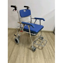 Ghế bô tắm đa năng mini có bánh xe như xe lăn
