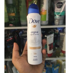 Chính hãng Xịt khử mùi Dove 150ml