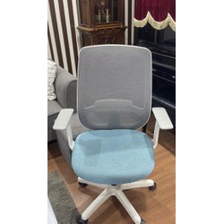 Ghế chống gù, chống cận tạo cảm giác thoải mái tối đa cho các sĩ tử cấp 2 học tập
