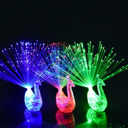[HCM]Nhẫn đeo tay - Nhẫn đeo tay hình con công phát sáng nhẫn có đèn Led phát sáng độc đáo hình con công - Đồ chơi trẻ em