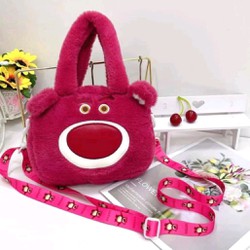 Túi xách Gấu Dâu Lotso Siêu Dễ Thương, Siêu Cute, Lông Siêu Mịn, Màu Hồng Pinkly,