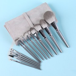 Bộ Cọ Trang Điểm 14 Cây Cán Bạc Cao Cấp Lông Siêu Mịn, Bám Phấn, Đầy đủ chức năng trang điểm cá nhân: Cọ phấn, Cọ Má, Cọ Highlight, Cọ mắt, Cọ sống mũi và chân mày
