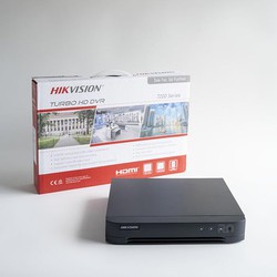 Đầu ghi hình 04 kênh Turbo HD Hikvision DS-7204HQHI-K1/E