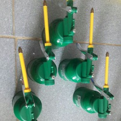 Bình bơm nhớt bằng sắt 250ml