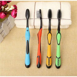 Hộp 30 cái bàn chải đánh răng Bossi than tre hoạt tính