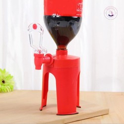 Dụng cụ rót nước ngọt , rượu , bia siêu tiện dụng mẫu mới loại tốt Màu sắc: đỏ Sản phẩm mẫu mới có chân đế giúp bạn có thể rót hết sạch nước trong chai ra ngoài Chất liệu: nhựa ABS thân thiện với môi trường Kích thước: 16,5 * 10cm Cách sử dụng: đặt đ