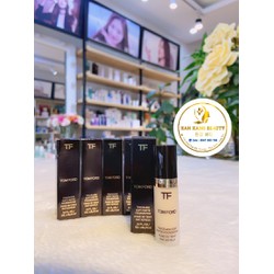 Kem nền TOM FORD Traceless Soft Matte Foundation màu 0.3 Ivory Silk