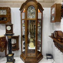 Đồng Hồ Tủ Gỗ Châu Âu Howard Miller Kết Hợp Buồng Rượu Cơ Cot Quay Tay Dây Cáp 7 Ngày