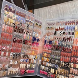 Hộp nhựa trưng mẫu nail (460456)