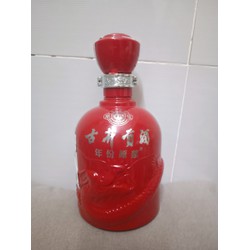 Vỏ chai rươu ngoại đỏ