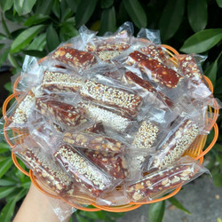 1kg Thanh kẹo chuối tươi mè nước cốt dừa siêu thơm ngon  - đặc sản Bến Tre - bánh kẹo ăn vặt - mứt tết