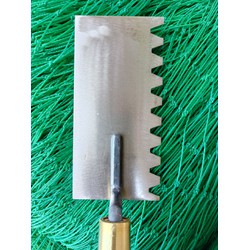 Bay răng cưa Bảo Ngọc chuyên dùng để ốp lát gạch có cả tay trái và tay phải khoảng cách răng 10mm