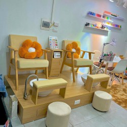 Bộ Sofa Nail - Ghế Nail khung gỗ sồi kèm đệm. Tặng đôn nhỏ