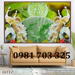 Gạch tranh chim công trang trí