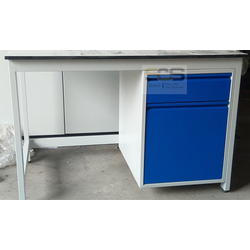 Bàn Thí Nghiệm Đơn Đặt Máy Loại 1m5 Có Hộc Tủ