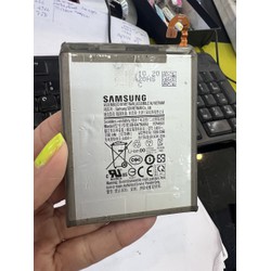 Pin dành cho điện thoại Samsung Galaxy A10 .Tháo máy ra