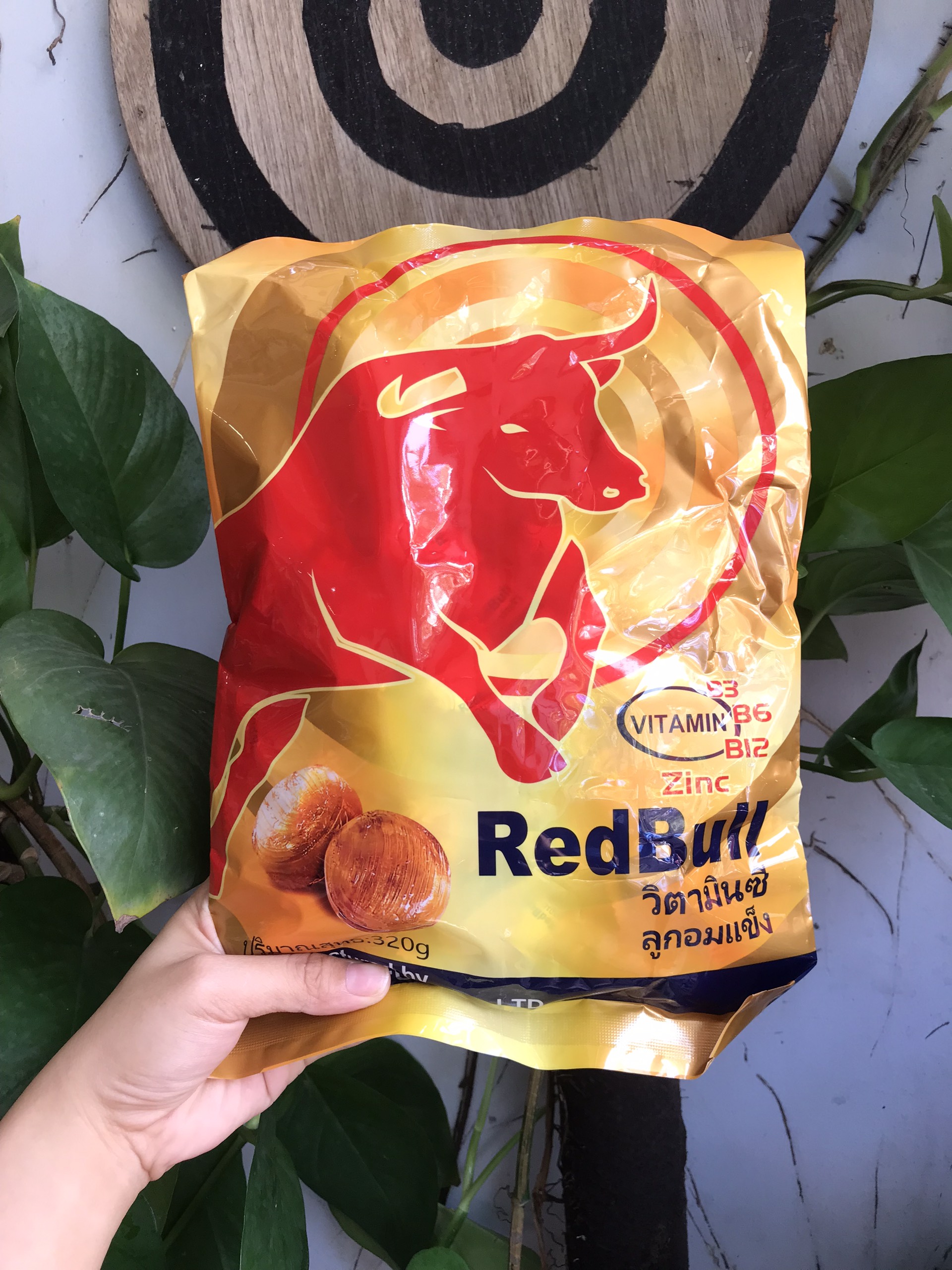 Hình ảnh Kẹo Ngậm Tăng Lực Bò Húc Thái Lan Redbull (Gói 320g)