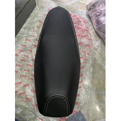 Yên zin hãng xe Exciter 135 đời 2010 ( nền đen chỉ trắng)