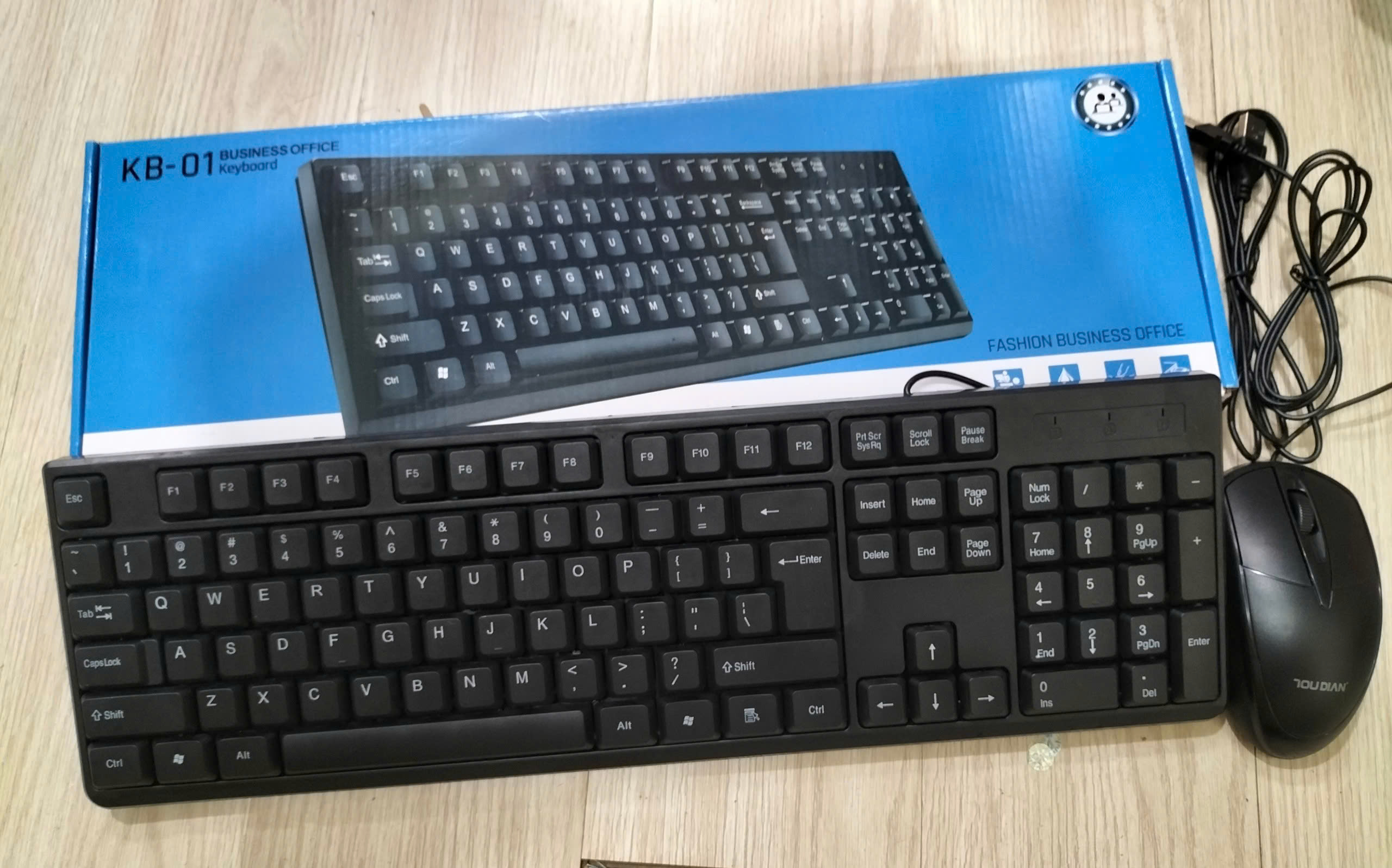 COMBO PHÍM CHUỘT R8 1901 / ZT600 (Mã SP: R8 1901)